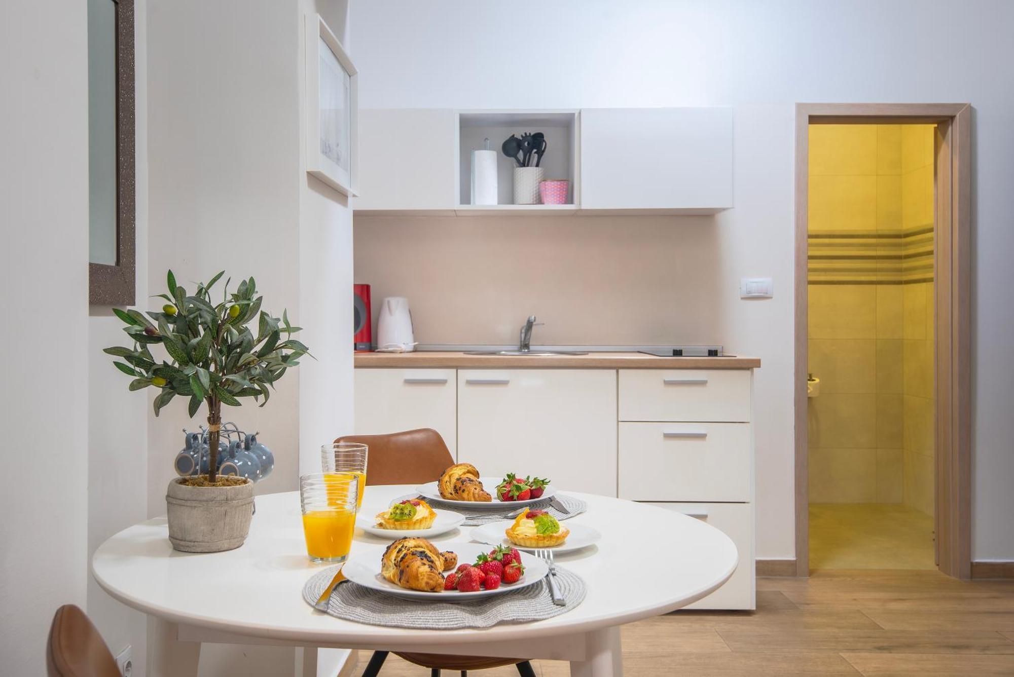 D&a Center With Free Parking Apartment