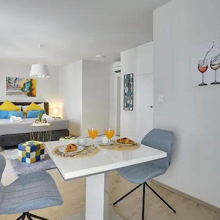 D&A City Center Apartments With Free Parking Pula Exterior foto