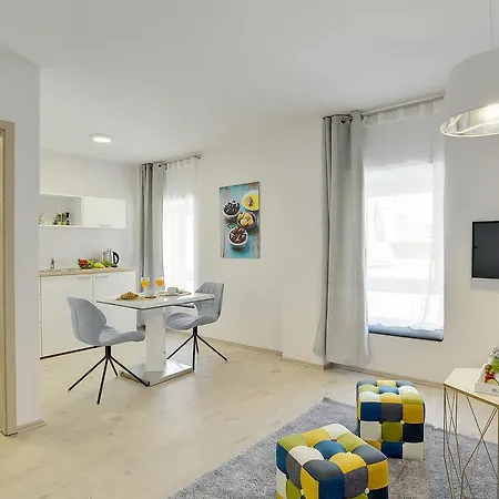 D&A City Center Apartments With Free Parking Pula Exterior foto