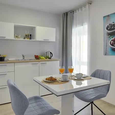 D&A City Center Apartments With Free Parking Pula Exterior foto