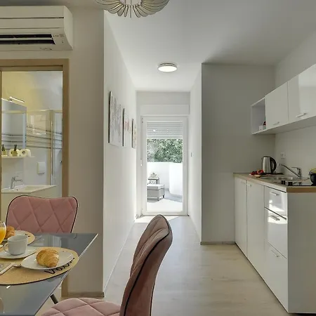 D&A City Center Apartments With Free Parking Pula Exterior foto